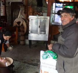 Десетки получиха топла супа в първия за месец март „Приятелски обяд”