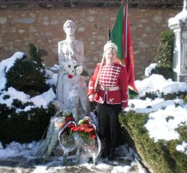 Ученици от Професионалната гимназия в Панагюрище ще заснемат съвместна продукция с Пътуващо читалище „Бащино огнище“, под надслов „Ние ще ушием байряка, ние ще сложим знака – България“