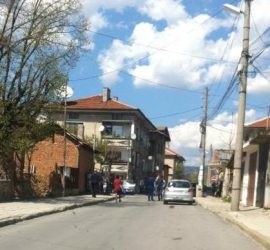 Пътен инцидент на кръстовището между улиците „Петко Мачев” и „Хаджи Димитър” . Движиението в района е ограничено