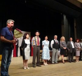 Панагюрските театрали с успешна предпремиера на „Мъжемразка” на Театралните празници в гр. Хисаря