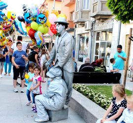 Стотици детски усмивки обагриха централния площад в Панагюрище