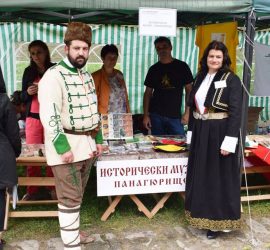 Впечатляващо представяне на Исторически музей – Панагюрище в Първия национален панаир на музейните сувенири в ЕМО „Етър“