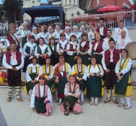 Самодейци от Бъта с участие на международен фестивал
