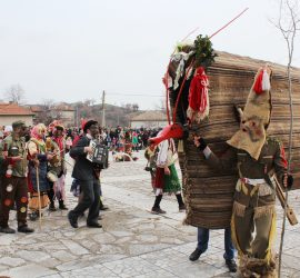 Попинци ще е домакин на XV Фолклорен фестивал на маскарадни и кукерски игри