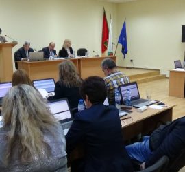 Приеха бюджета на община Панагюрище за 2019г. с 14 гласа „за“, 3 „против” и 2 „въздържал се“