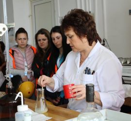 Млади химици посетиха „Асарел-Медет“ АД днес