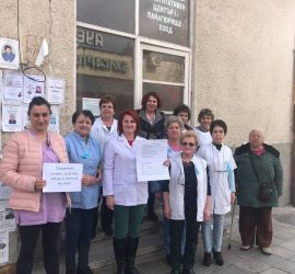 Медицински сестри в Панагюрище също излязоха на мирен протест