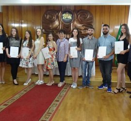 „Златен ключ” получиха отличниците на Випуск 2019’ в град Панагюрище