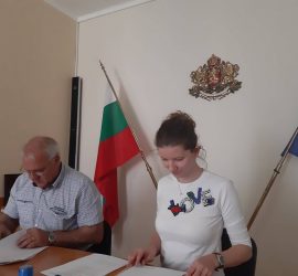 МИГ „Панагюрище, Стрелча, Лесичово“ подписа договор за изпълнение на проект „Бъди солидарен – промени света“ по програма Еразъм+