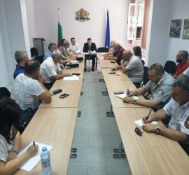 Срокът за доброволно клане на свинете, отглеждани в обектите „заден двор“ се удължава до 11 август, реши Областната епизоотична комисия