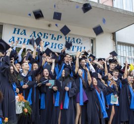51 ученици от Випуск 2020 на ПГИТМТ получиха дипломите си за средно образование