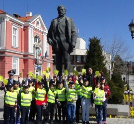 Дистанционно приключи двугодишното обучение на доброволците по програма „Детско полицейско управление“