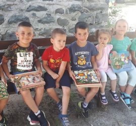 Четоха любими детски книжки на открито в с.Бъта