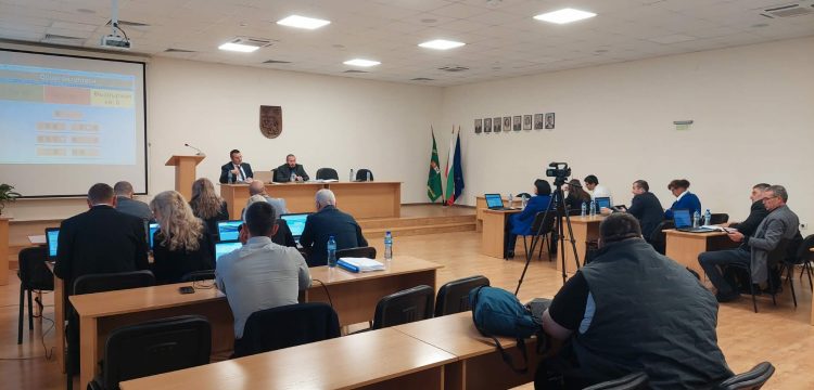 Дневен ред от 10 точки и две общи събрания на предстоящата на 29 октомври сесия на Общински съвет- Панагюрище