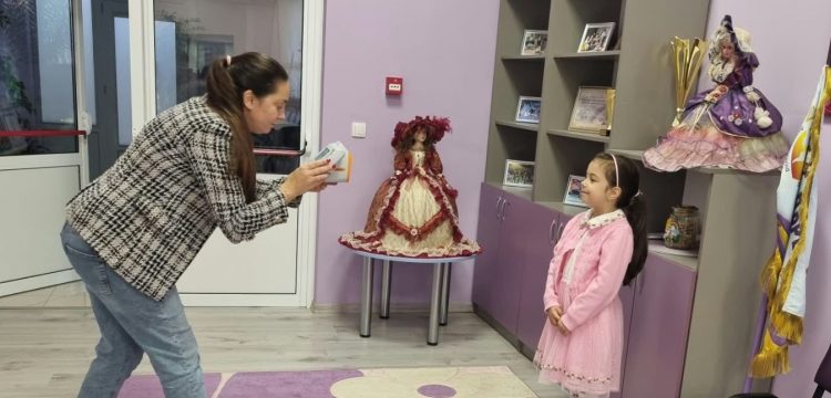 Безплатни очни прегледи за 130 деца от детските градини в общините Панагюрище и Стрелча организира Лайънс клуб